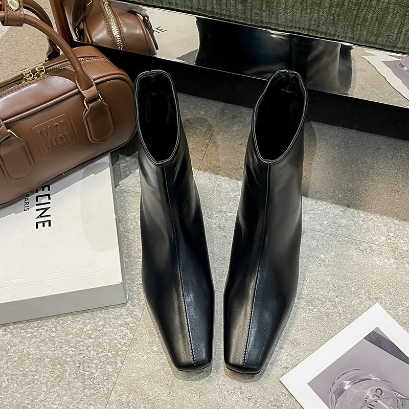 מגפיים דגם אלה